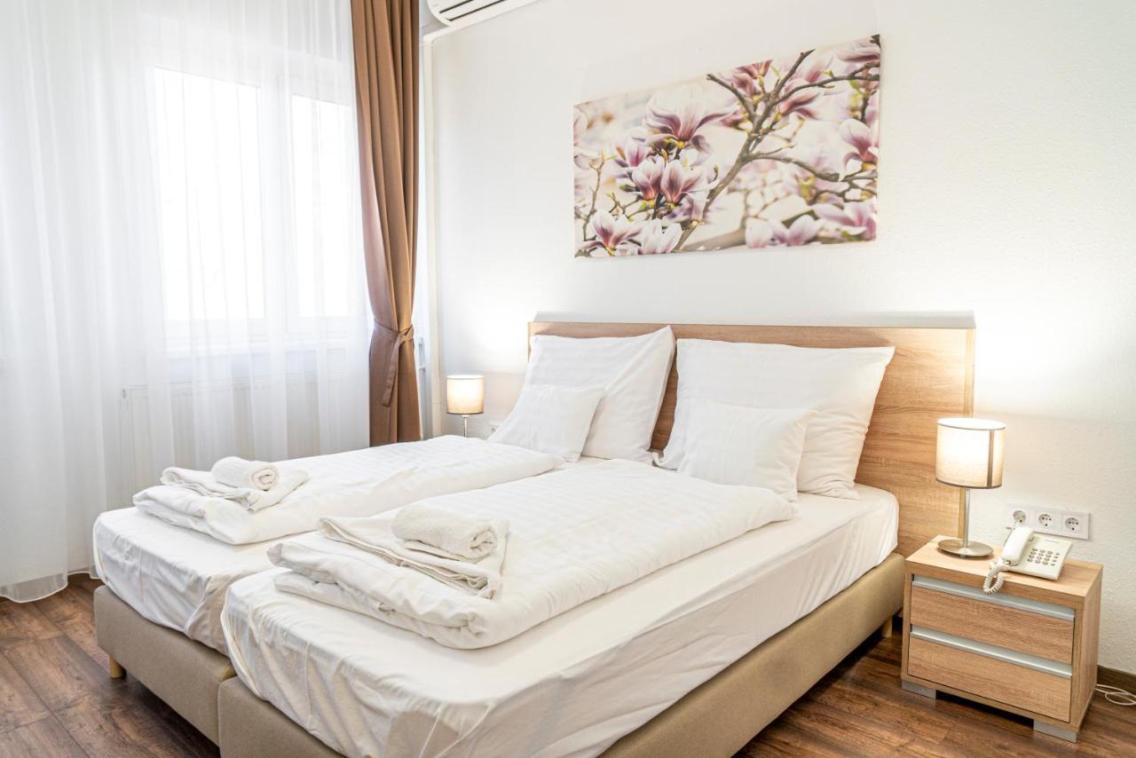 Ozoon Hotel Nyíregyháza エクステリア 写真