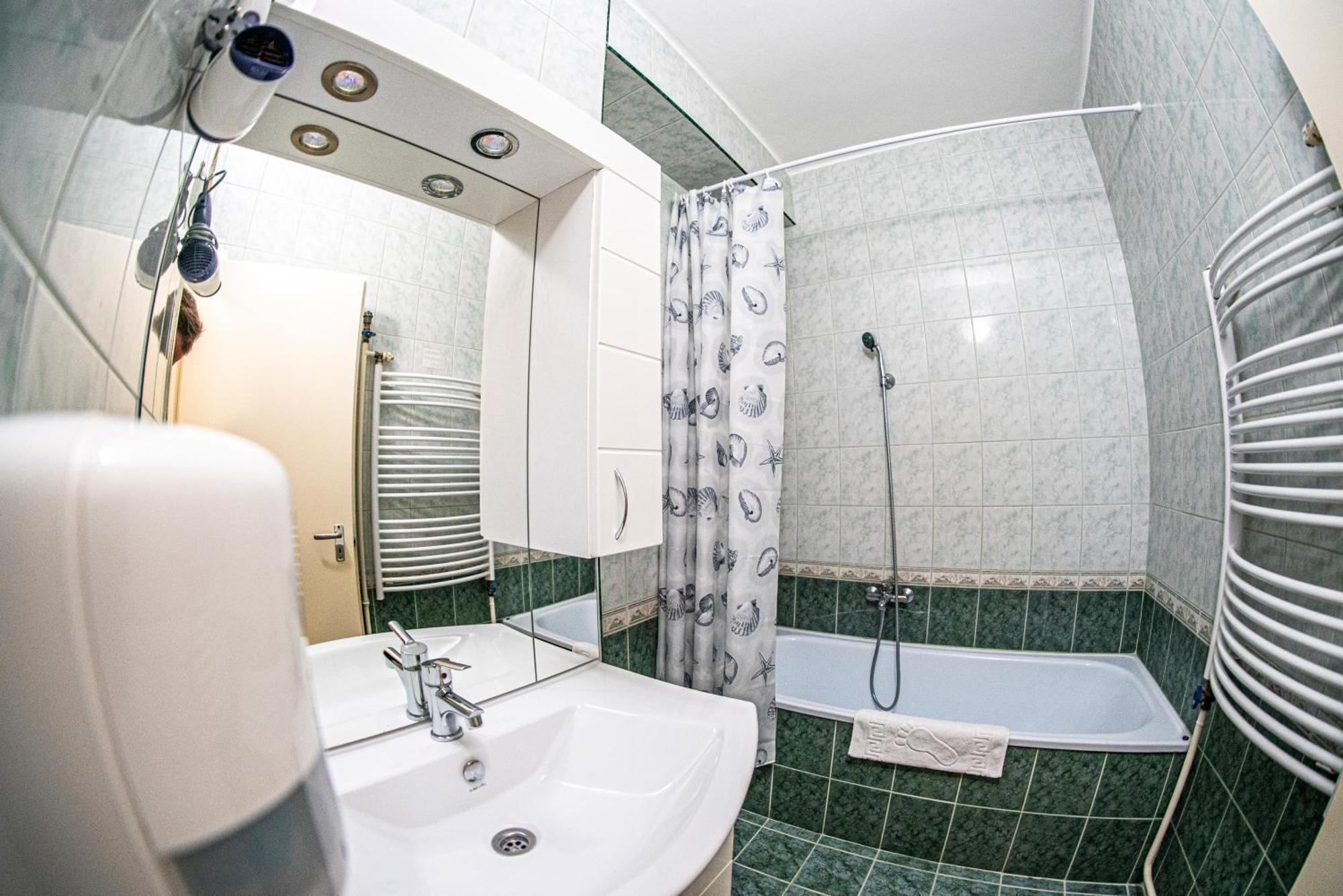 Ozoon Hotel Nyíregyháza エクステリア 写真