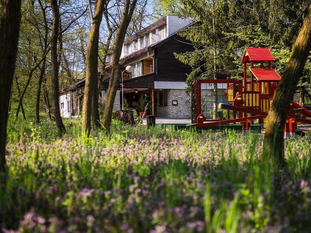 Ozoon Hotel Nyíregyháza エクステリア 写真